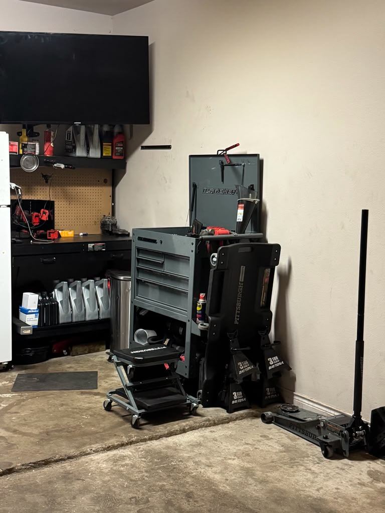 Quintecars own equipped shop space